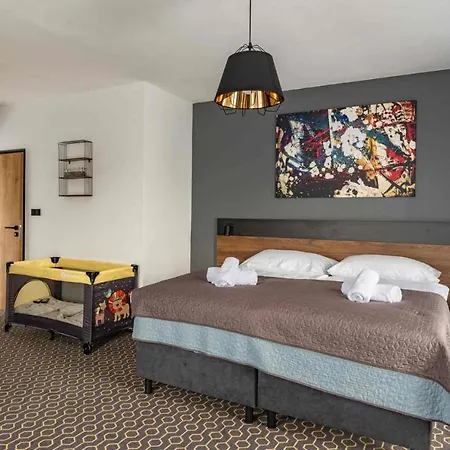 Mamut Hotel 3*